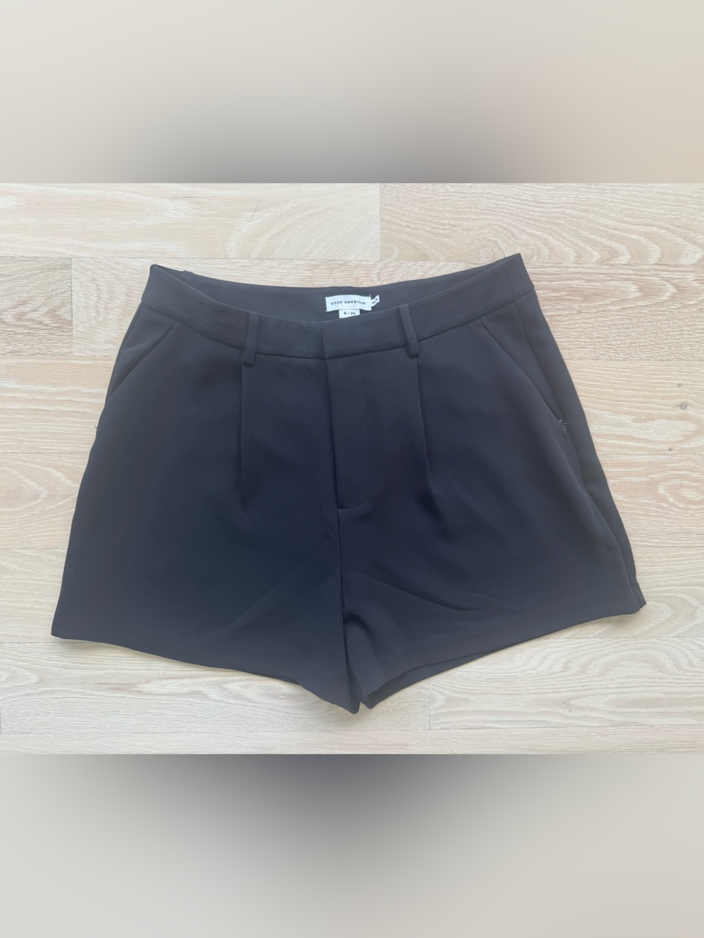 Good American High Waist Shorts in Black